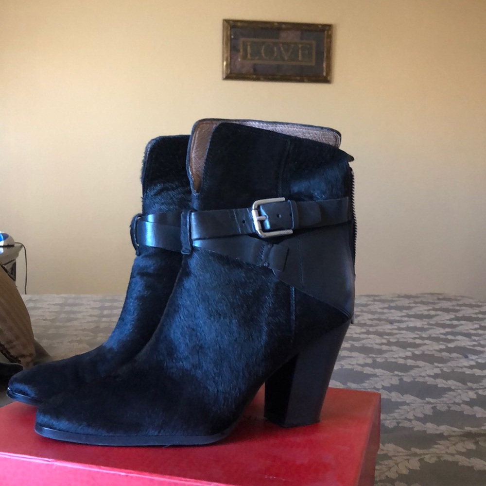 Designer Donald j pliner booties